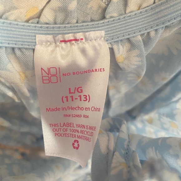 No Boundaries Daisy Top - Picture 2 of 2